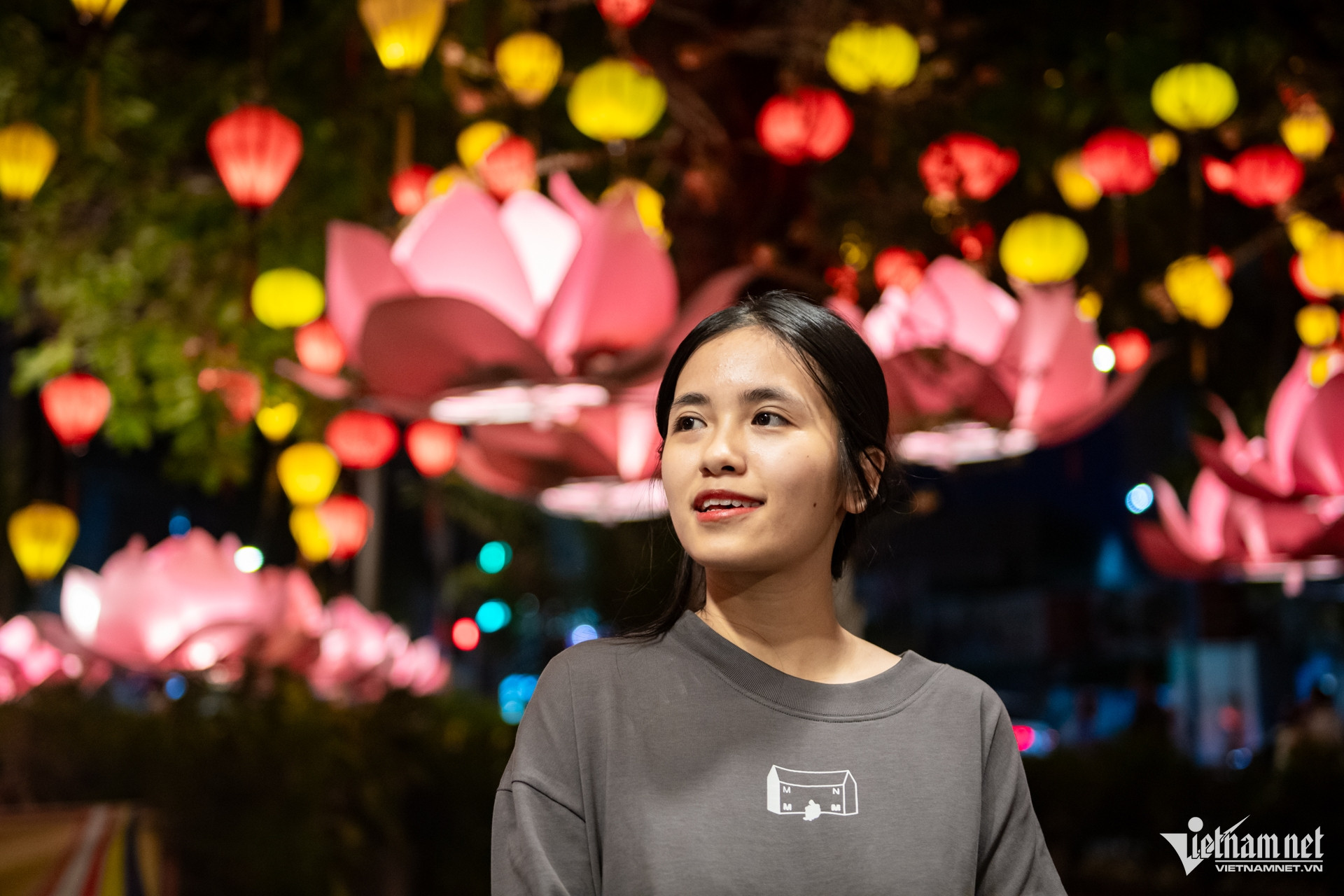 W-phật giáo, phật đản TPHCM Nguyễn Huế 18.jpg