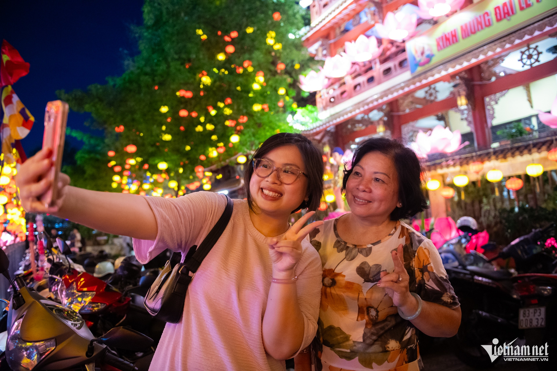 W-phật giáo, phật đản TPHCM Nguyễn Huế 23.jpg