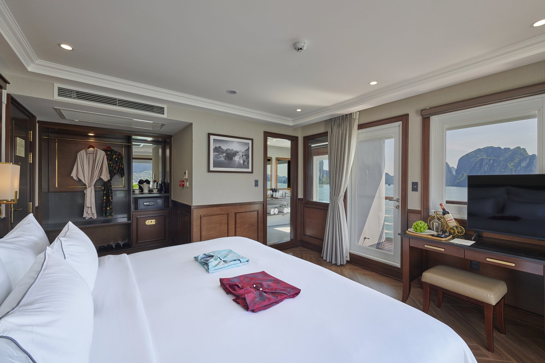 3 Phòng cabin 100% view biển với ban công riêng.jpg