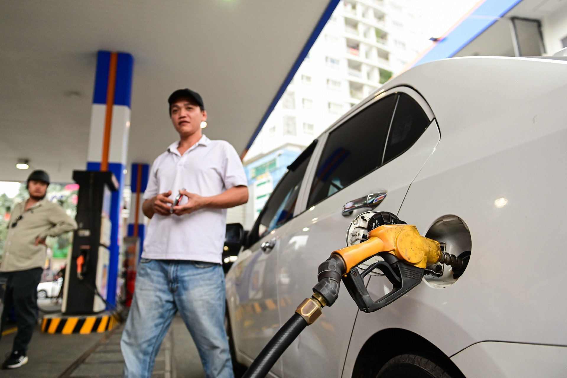 Giá xăng dầu hôm nay 25/5: Dầu thế giới giảm mạnh, trong nước ở mức thấp