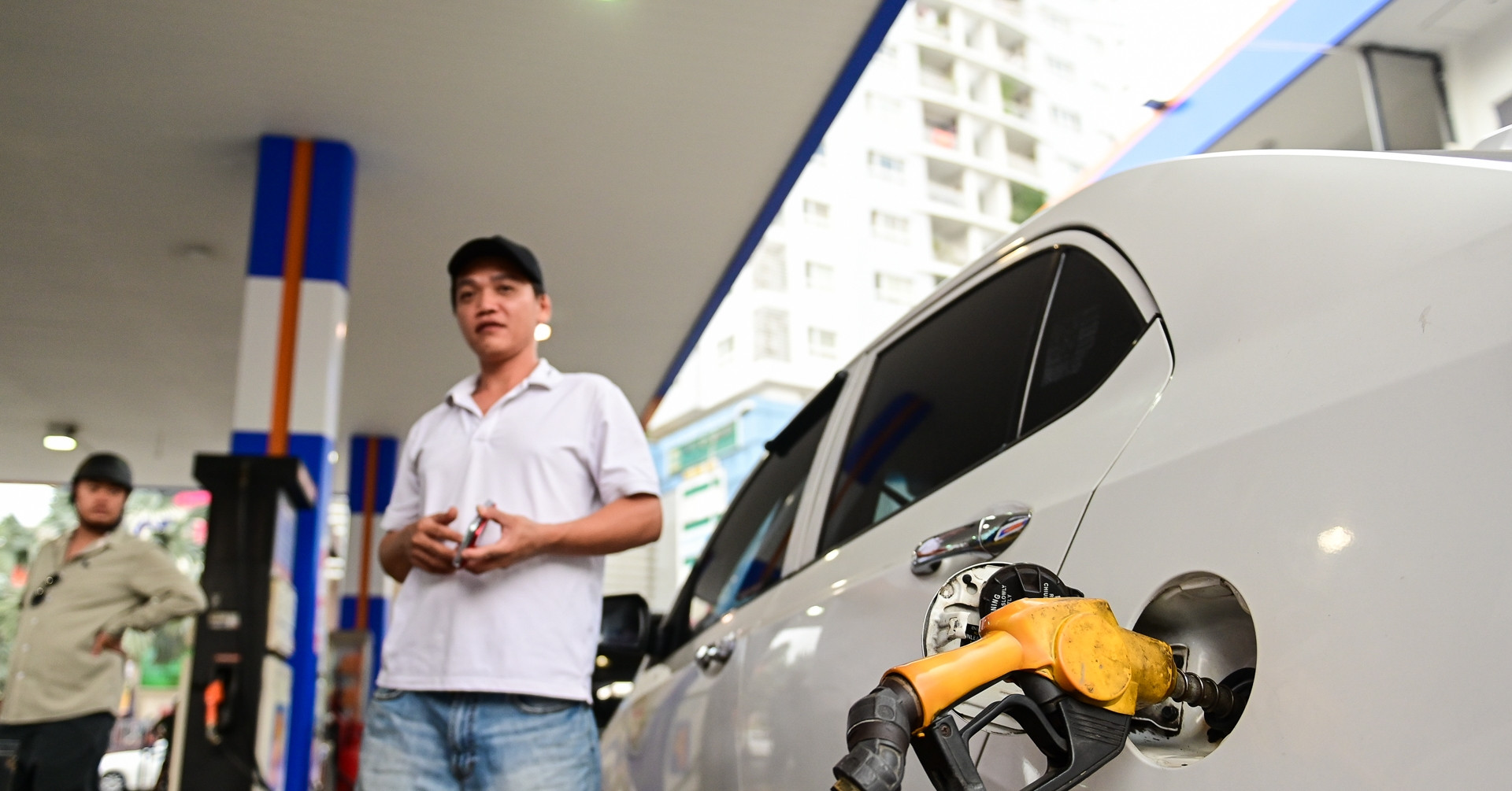 Giá xăng dầu hôm nay 25/5: Dầu thế giới giảm mạnh, trong nước ở mức thấp