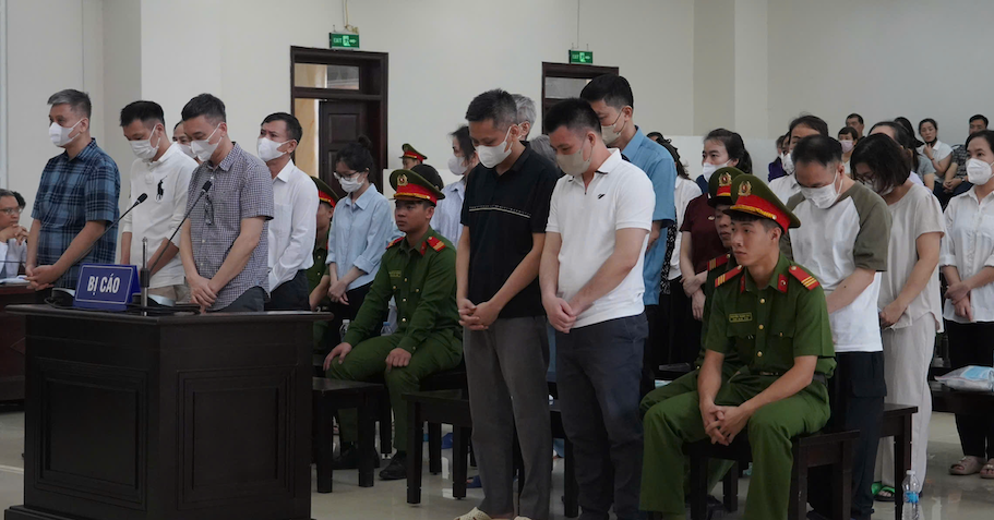 Cựu cục trưởng An toàn thực phẩm khai chuyện doanh nghiệp đưa tiền