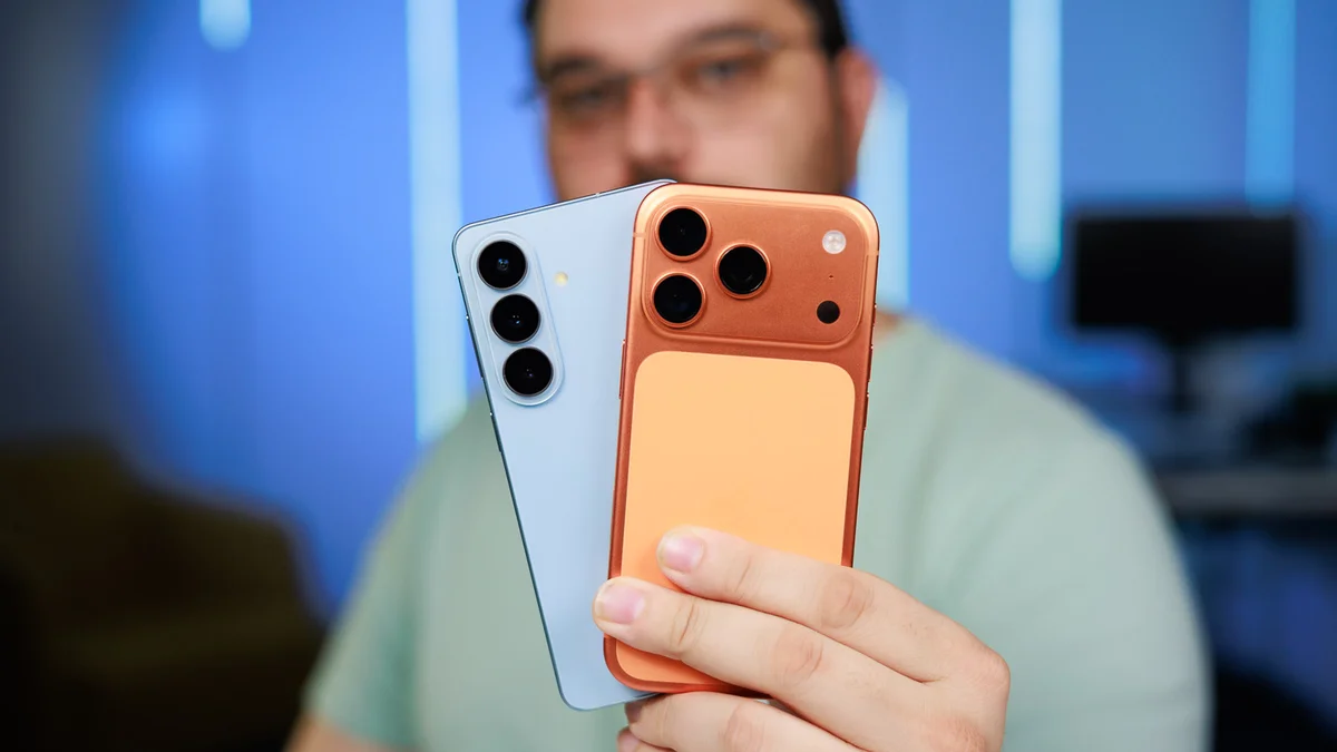 iPhone va Galaxy.png