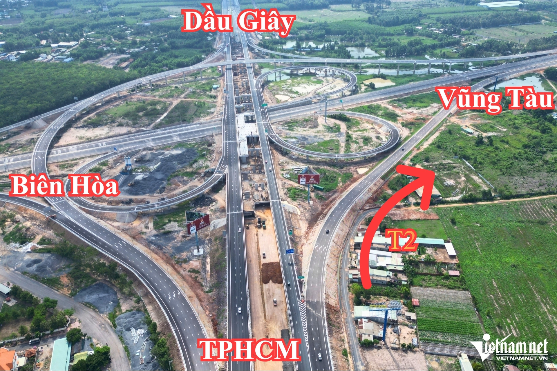 nut giao long thanh.jpg