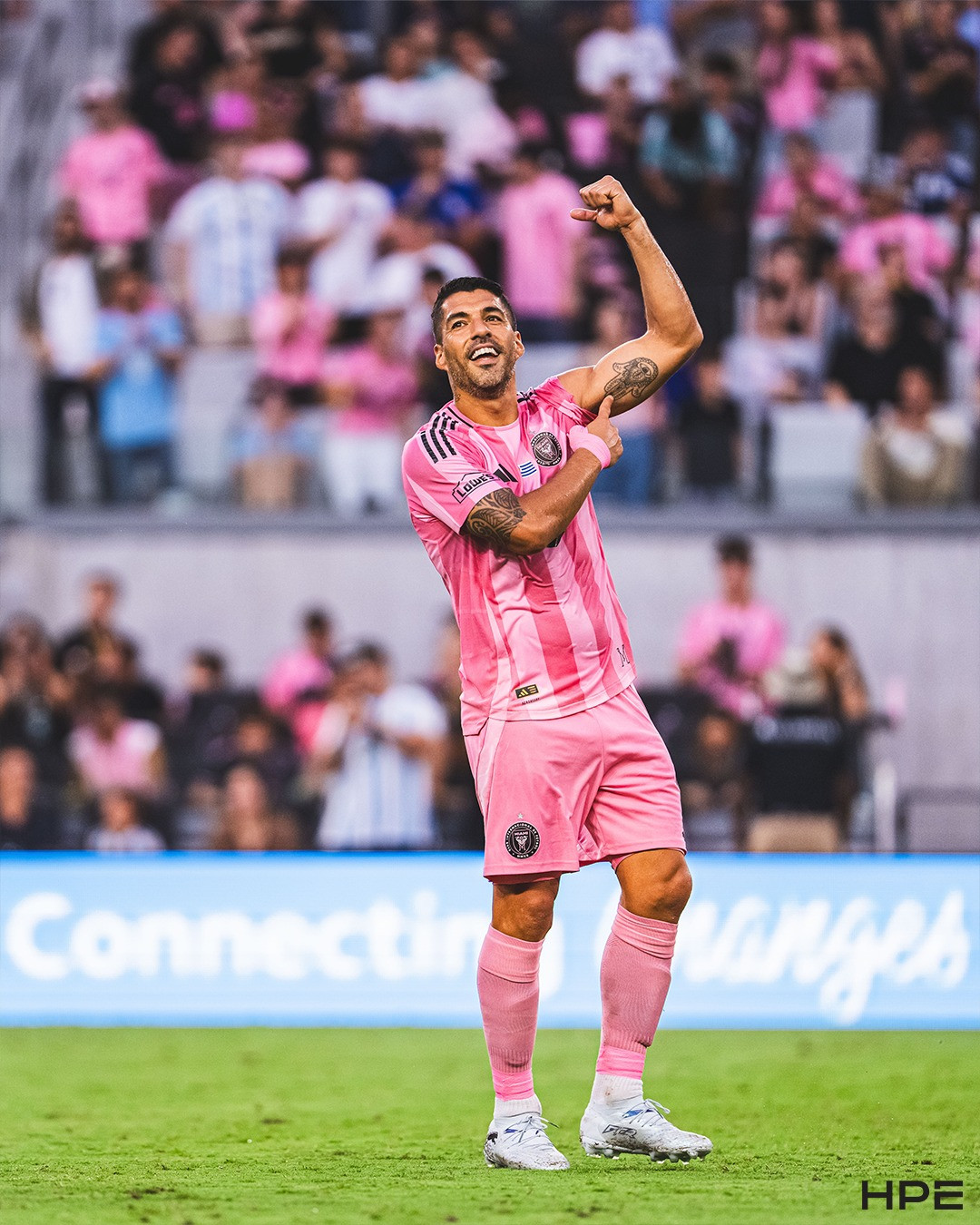 https://static-images.vnncdn.net/vps_images_publish/000001/000003/2026/5/25/suarez-inter-miami-402.jpg