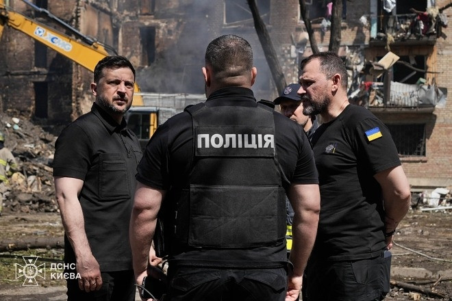 Ukraine và EU phản ứng sau cuộc tấn công bằng tên lửa Oreshnik của Nga
