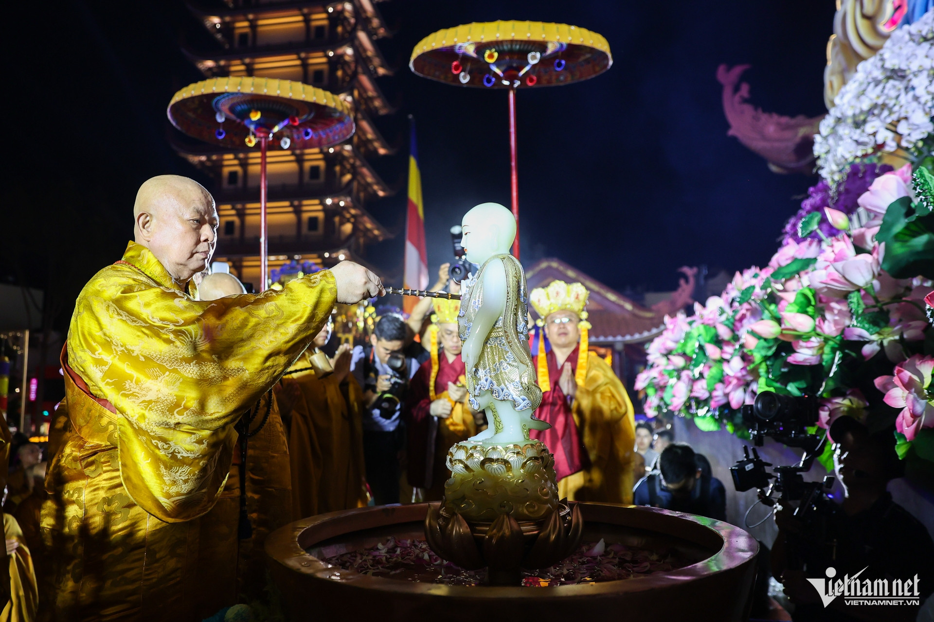 W-phật đản TPHCM Nguyễn Huế 26.jpg