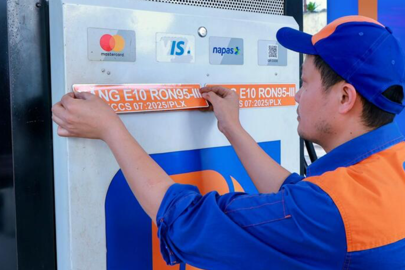 Xăng E10 còn ý kiến băn khoăn, Bộ Công Thương có chỉ đạo mới