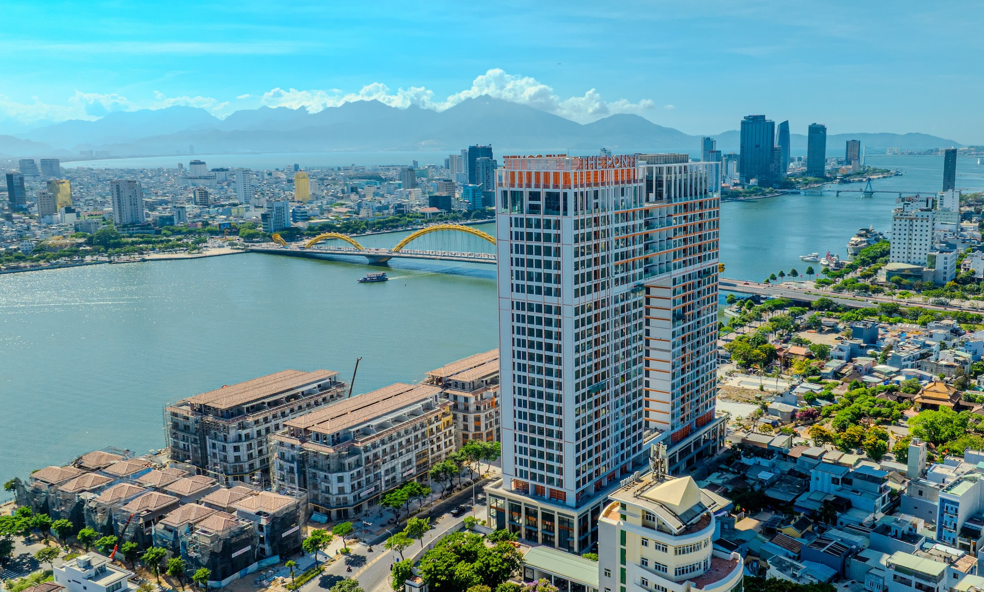 1.sun ponte residence.jpg