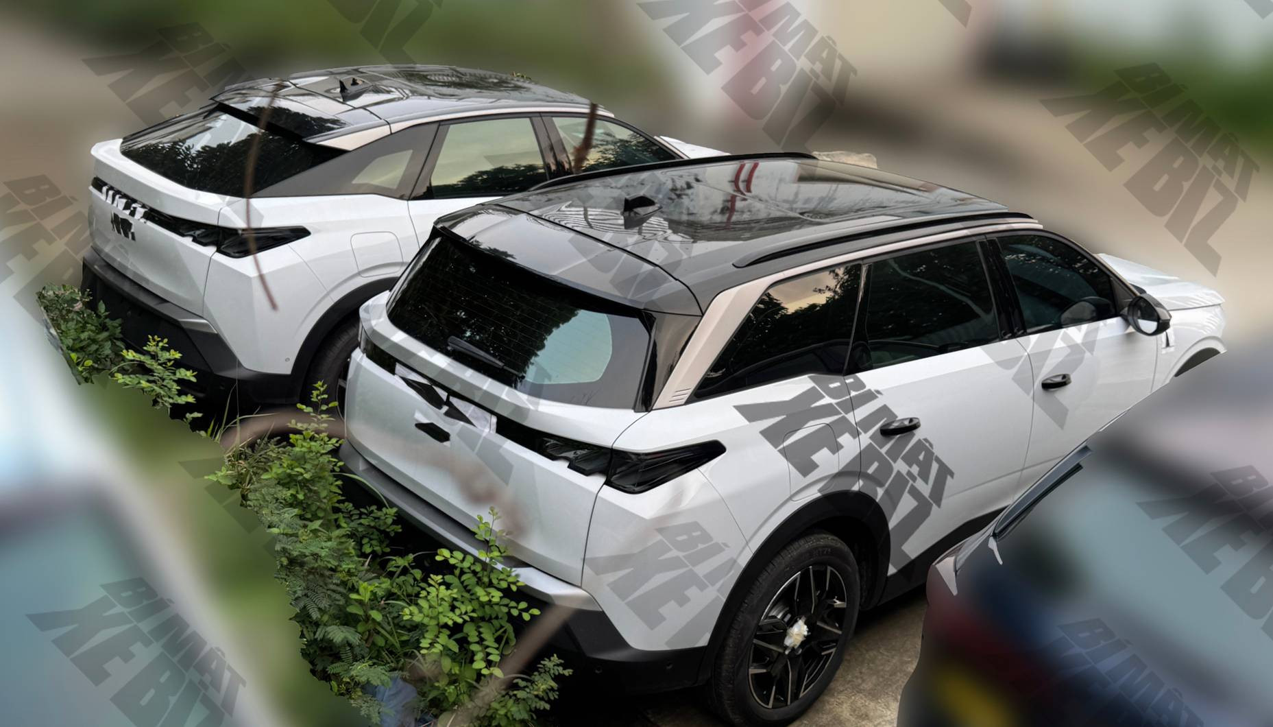 Πραγματικές φωτογραφίες του Peugeot 5008 έναντι του 3008.jpg