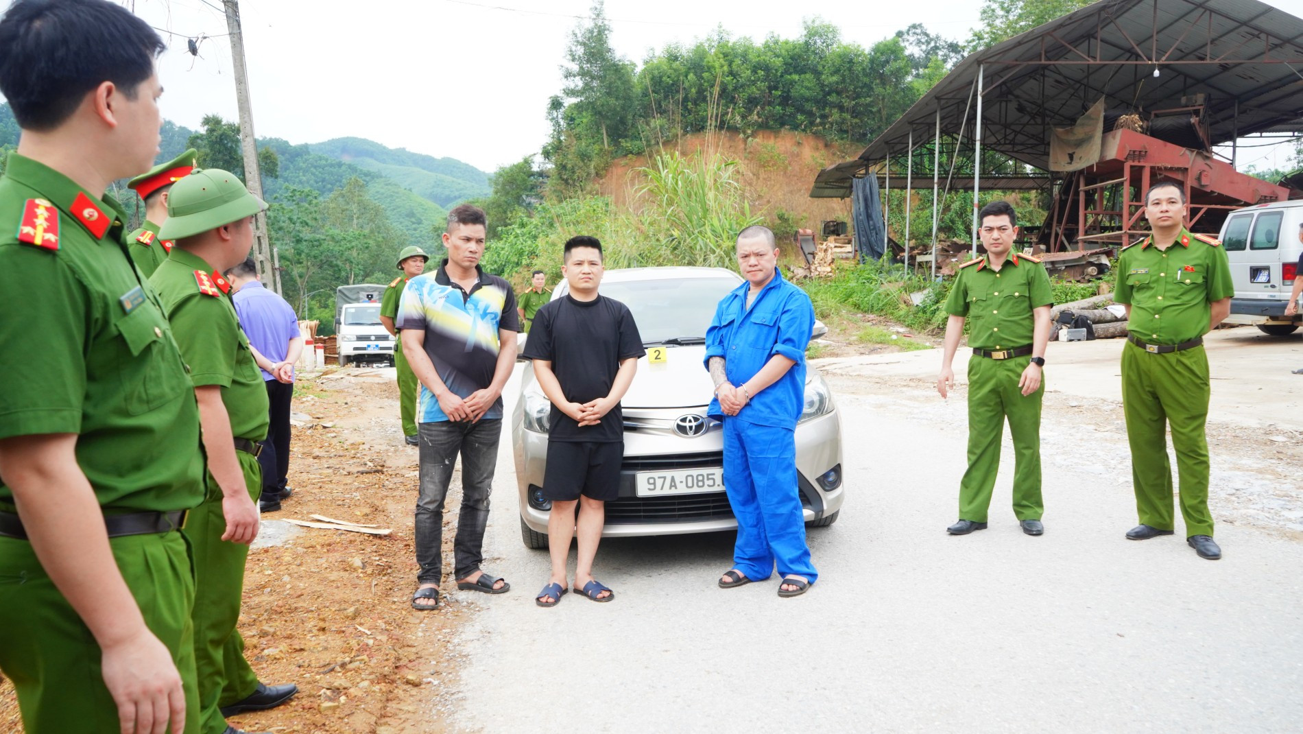 Cơ quan Công an thực nghiệm điều tra vụ việc..jpg