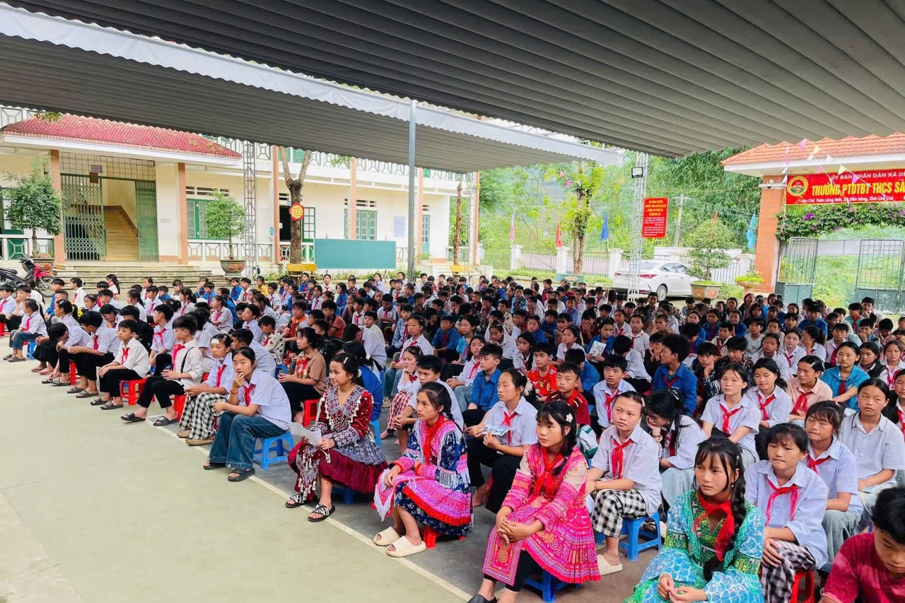 Lào Cai tăng cường giảm nghèo thông tin trong phòng, chống tảo hôn