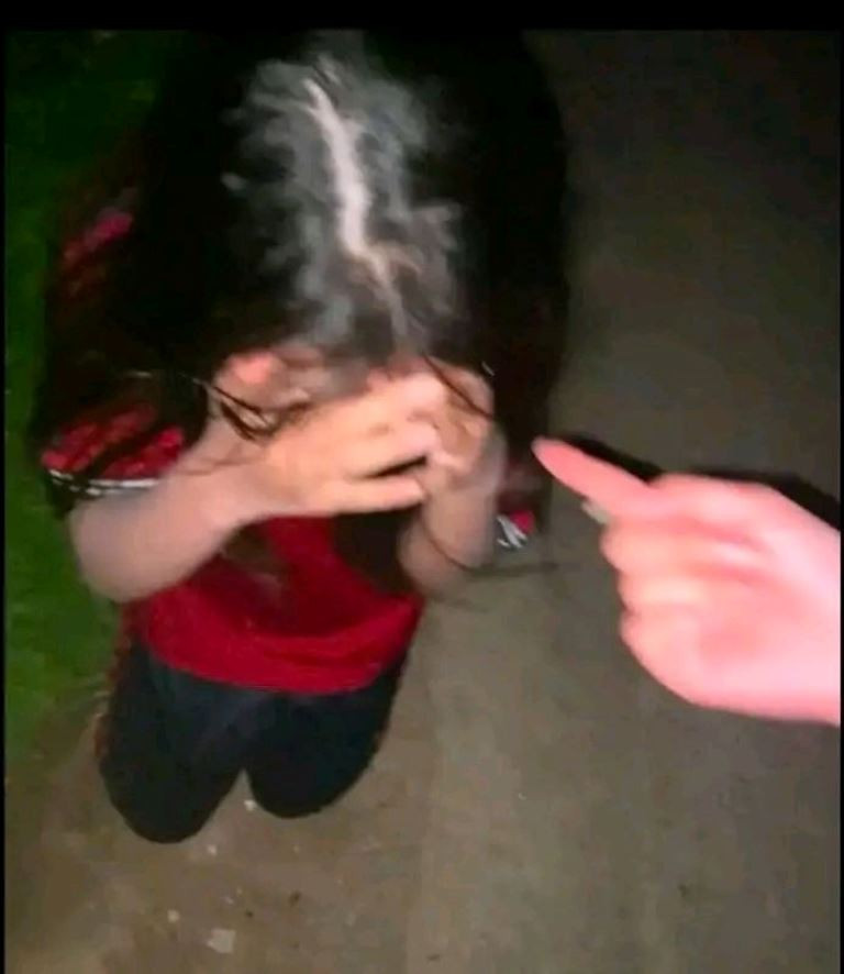 nu sinh bi danh.jpg