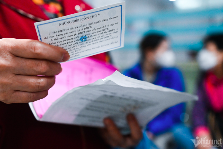 Thẻ BHYT ghi thanh toán 100% vì sao vẫn phải đóng tiền?