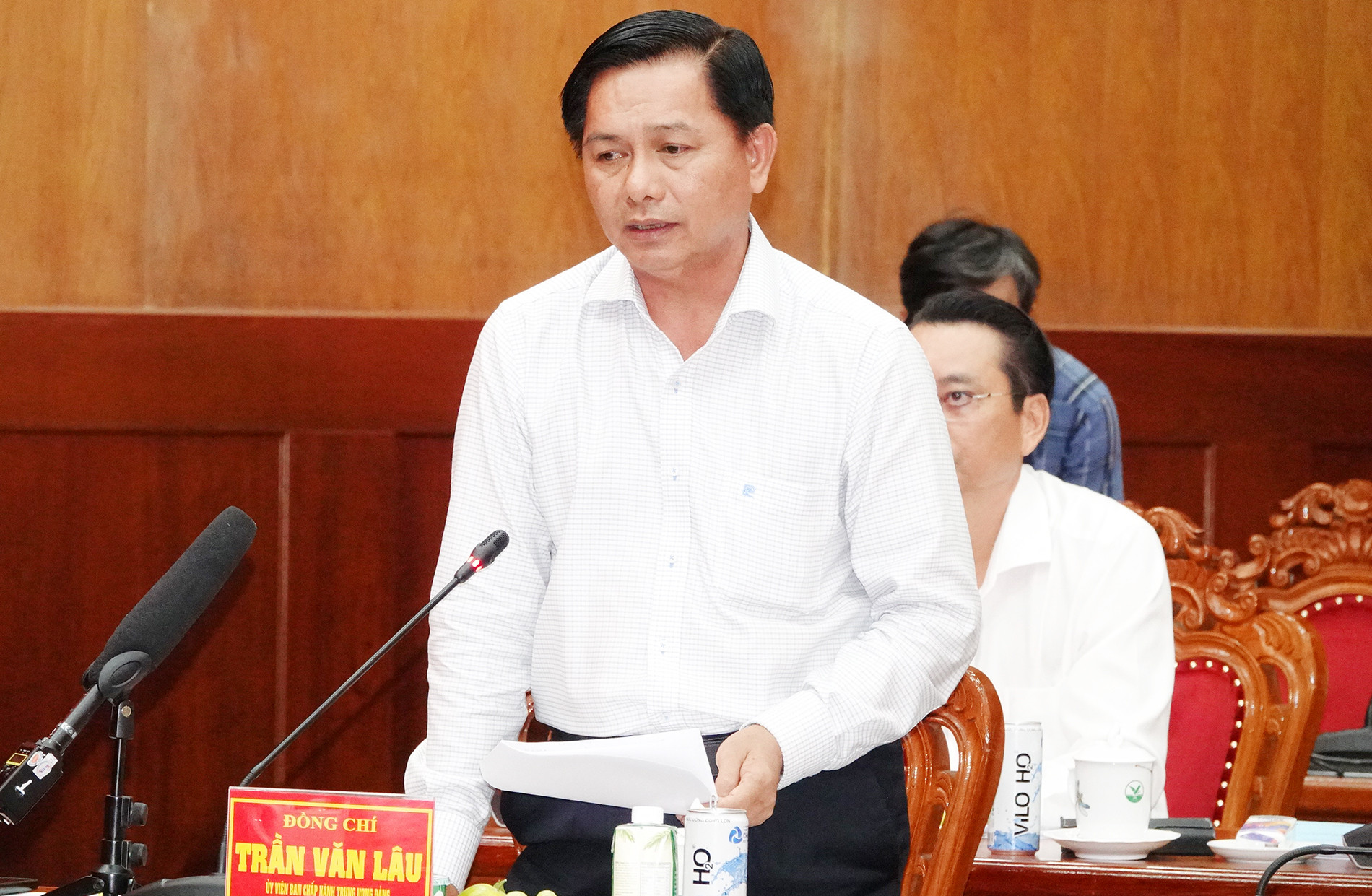 Trần Văn Lâu.jpg