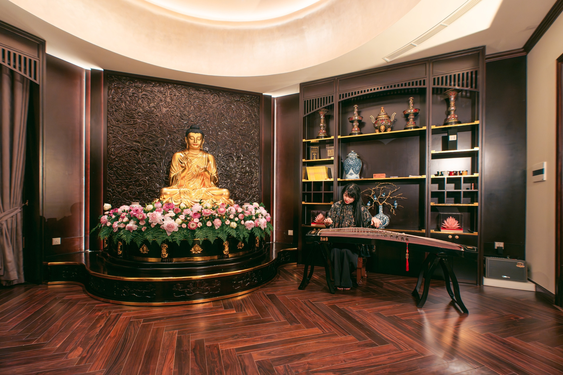 3.khong gian tho phat va gia tien niem hoa vi tieu dieu tuong am 2.jpg