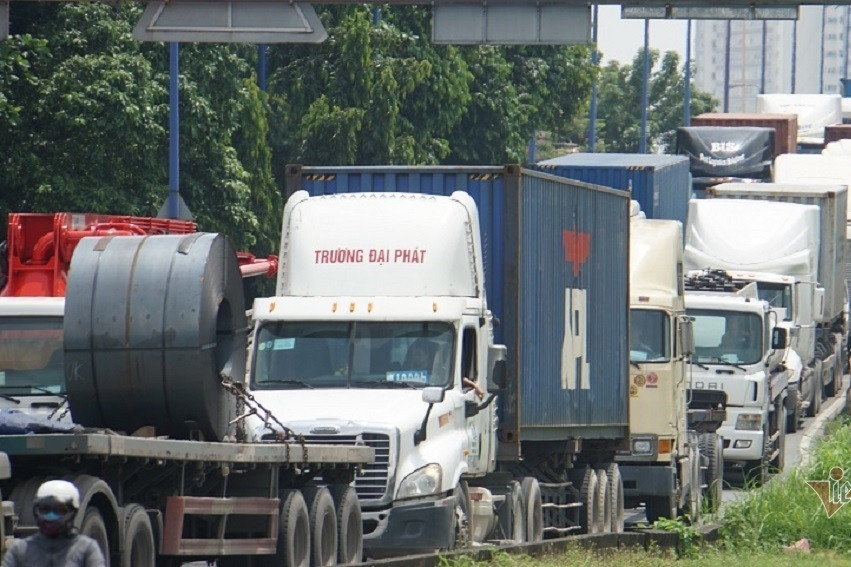 'Vua' cảng biển nêu nghịch lý: Đi đường thủy tốn 700 nghìn, đường bộ mất 4 triệu