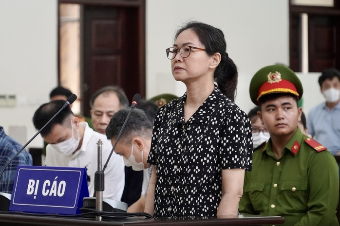 Cựu Cục trưởng Cục An toàn thực phẩm Trần Việt Nga và chồng được giảm án