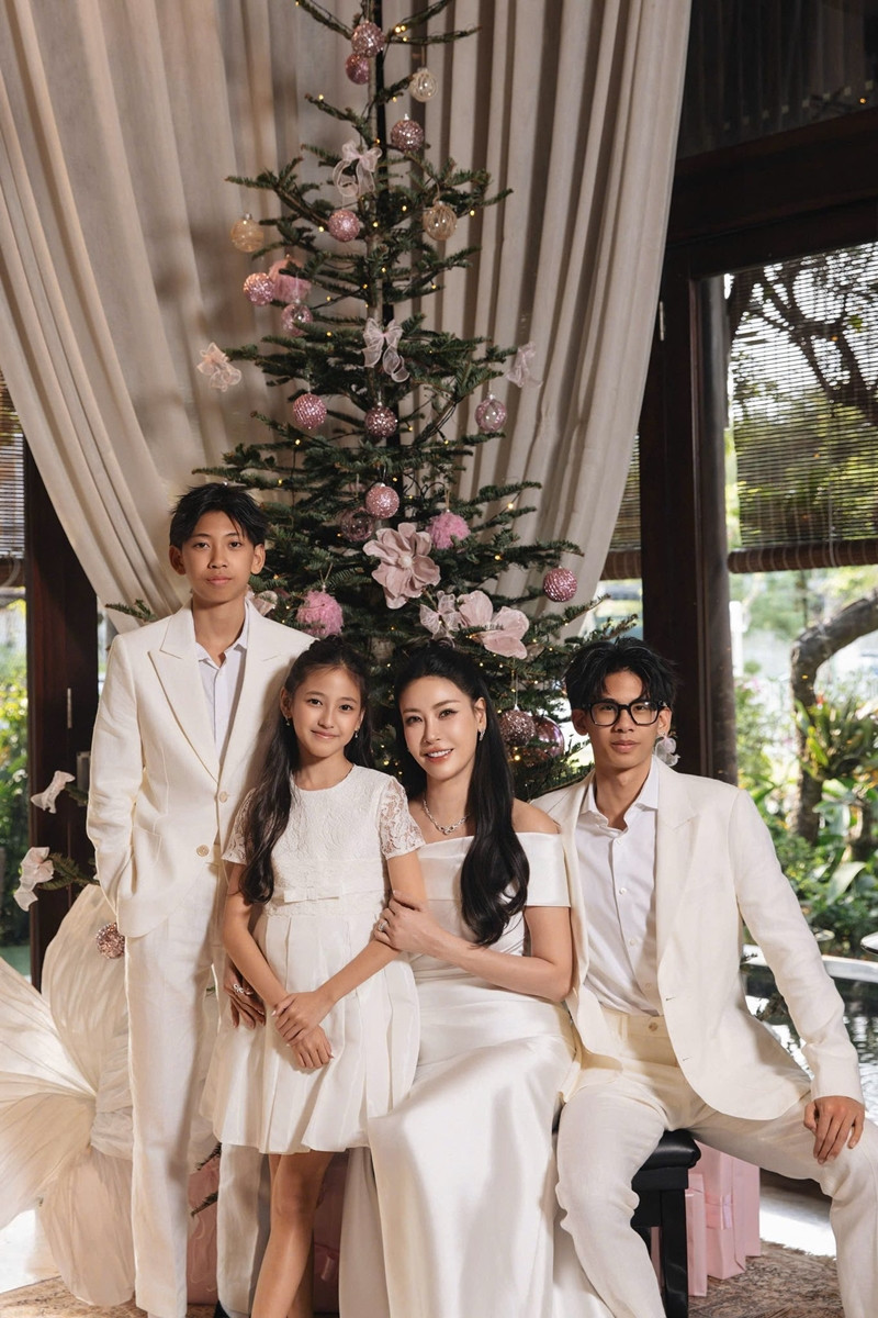 https://static-images.vnncdn.net/vps_images_publish/000001/000003/2026/5/27/ha-kieu-anh-009-94.jpg