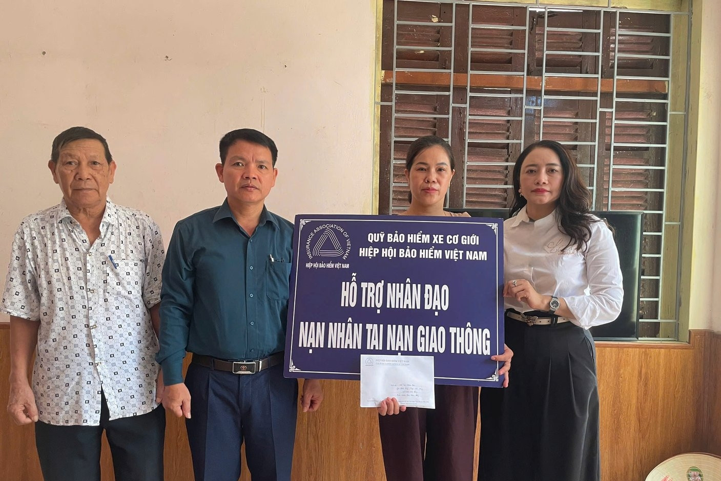 Hỗ trợ 45 triệu đồng cho gia đình nạn nhân tai nạn giao thông tại Hà Nội