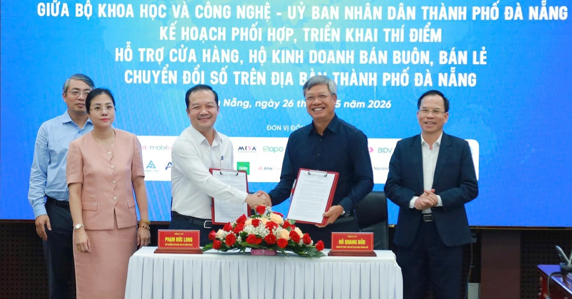 Hợp tác thúc đẩy phổ cập chuyển đổi số cho các cửa hàng hộ kinh doanh