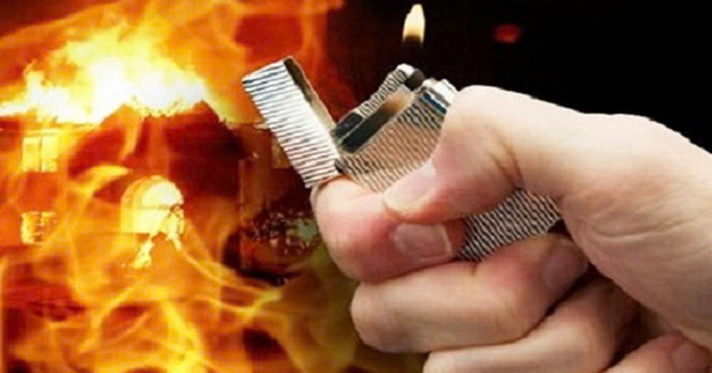 Người đàn ông tưới xăng đốt vợ cũ rồi nhảy sông tự tử