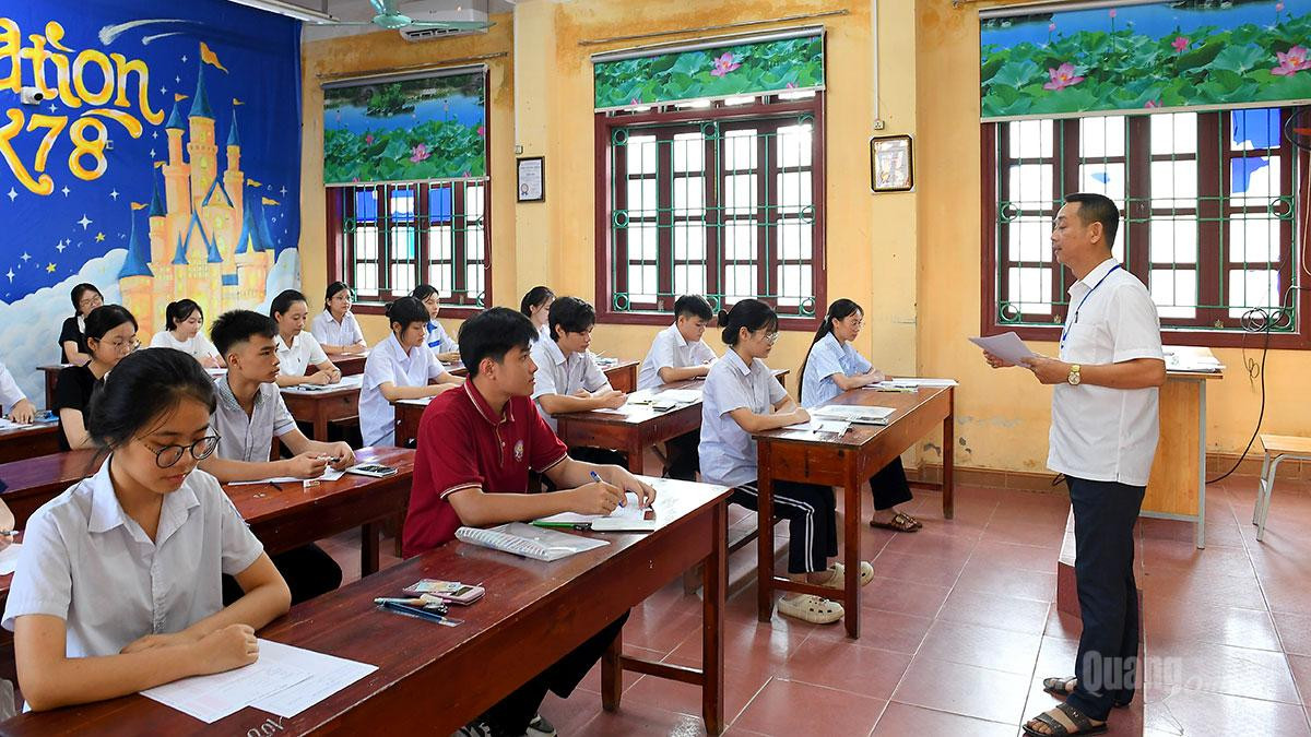 thi lớp 10 Tuyên Quang 2.jpg