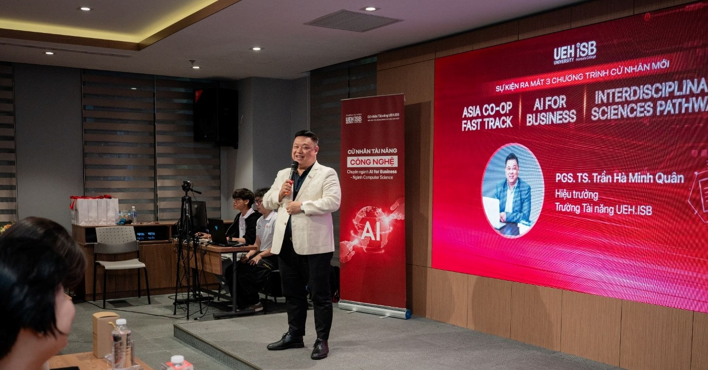 UEH.ISB ra mắt chương trình Cử nhân Tài năng AI for Business, kết hợp công nghệ và kinh doanh
