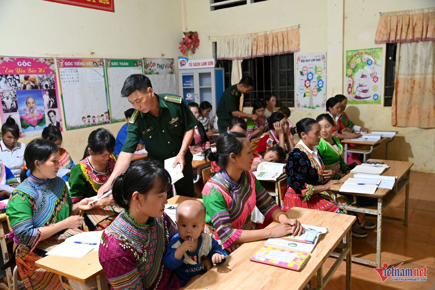 W-anh bai bien phong phu nu.JPG.jpg
