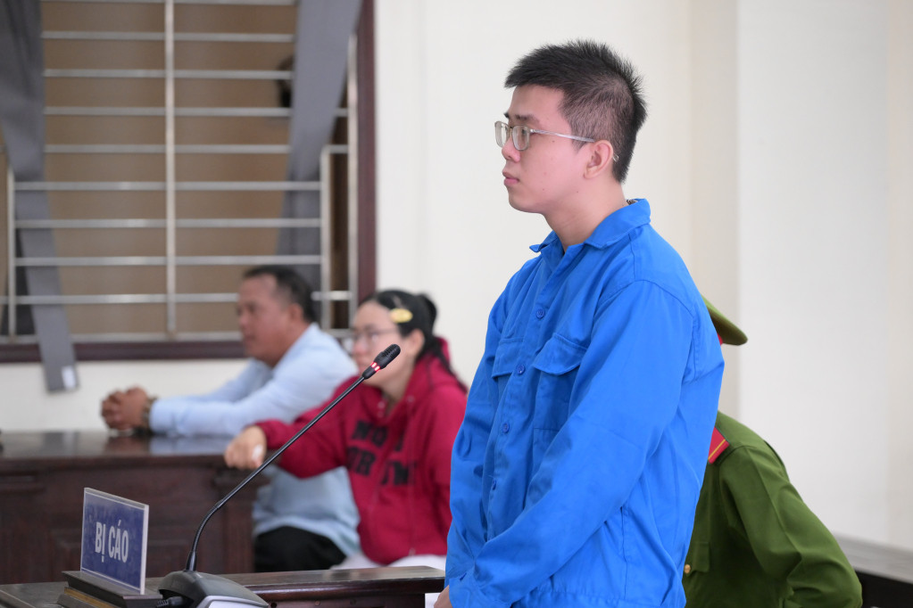 Bị cáo Quý giết người.jpg