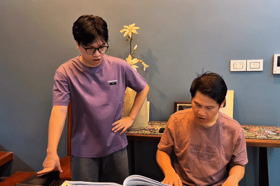Ca sĩ Trọng Tấn và con trai Tấn Đạt: 'Hổ phụ sinh hổ tử'