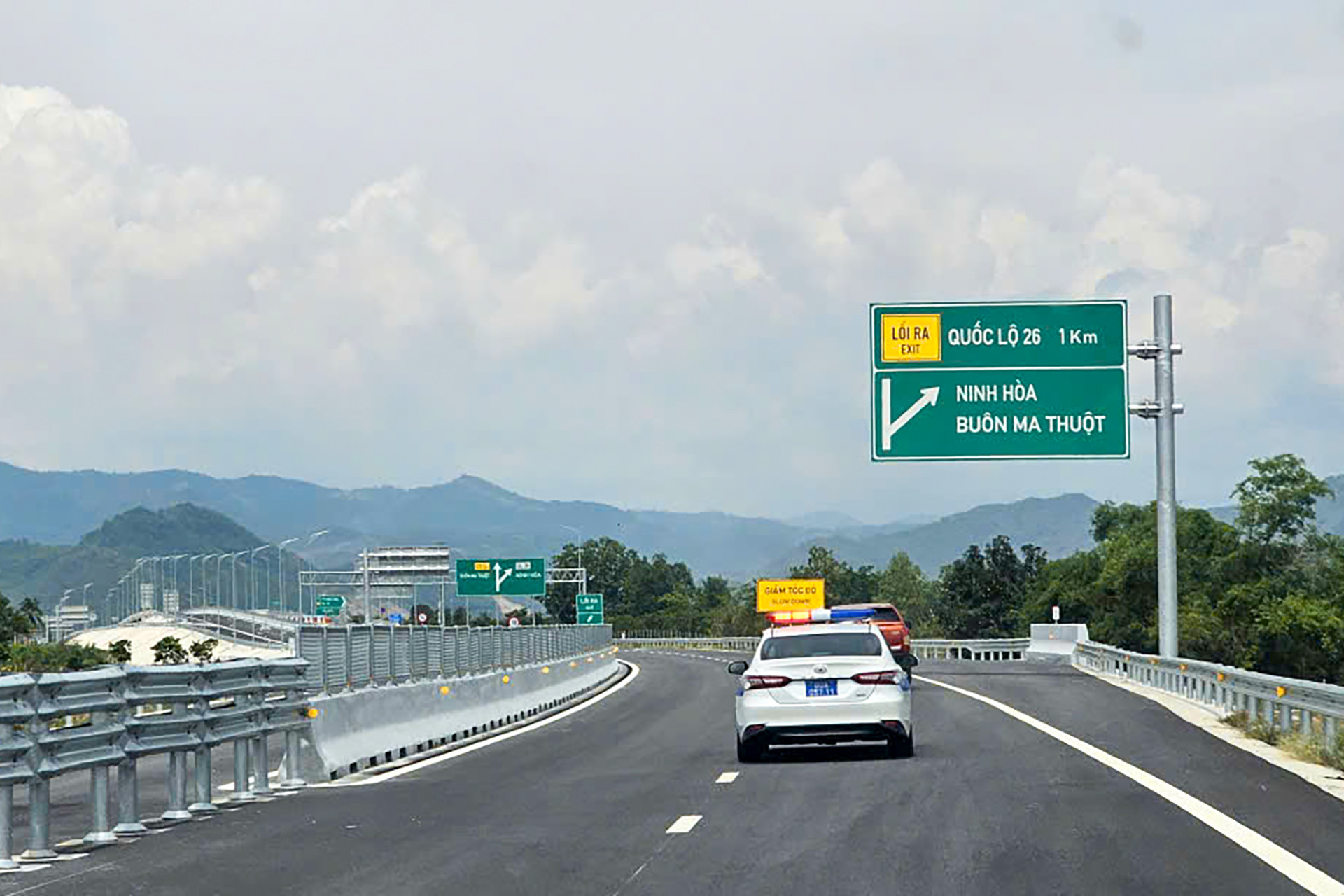 Cao toc Khanh Hoa Buon Ma Thuot 1.jpg