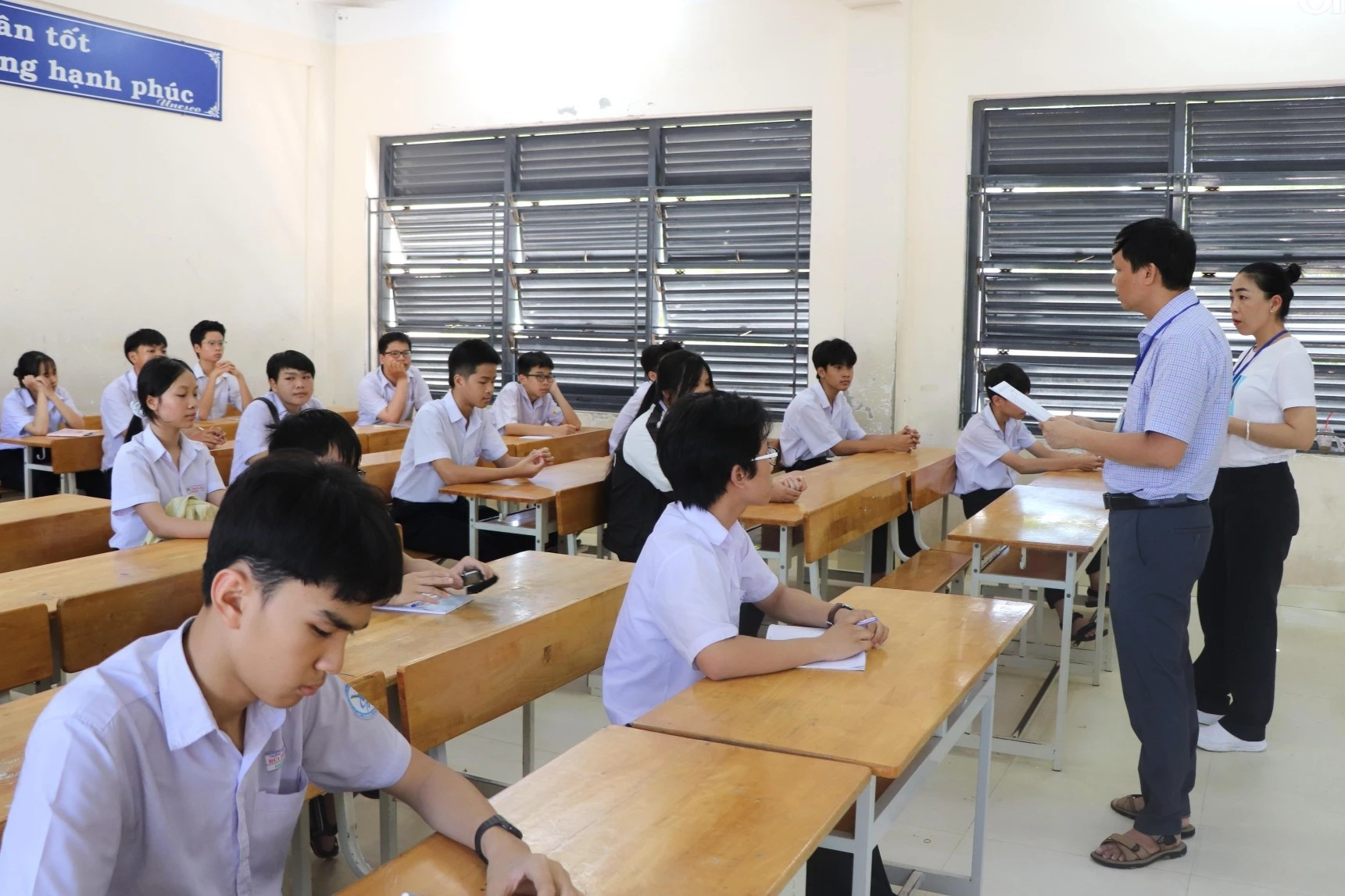 Đề thi và đáp án môn Toán vào lớp 10 của Khánh Hòa năm 2026