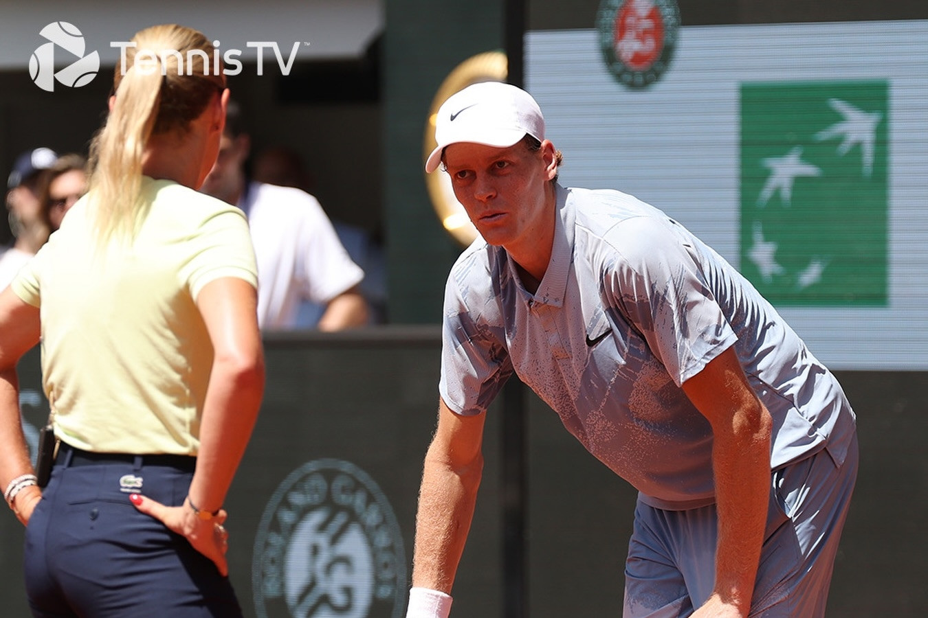 Địa chấn Roland Garros: Sinner sụp đổ khó tin, bị loại từ vòng 2