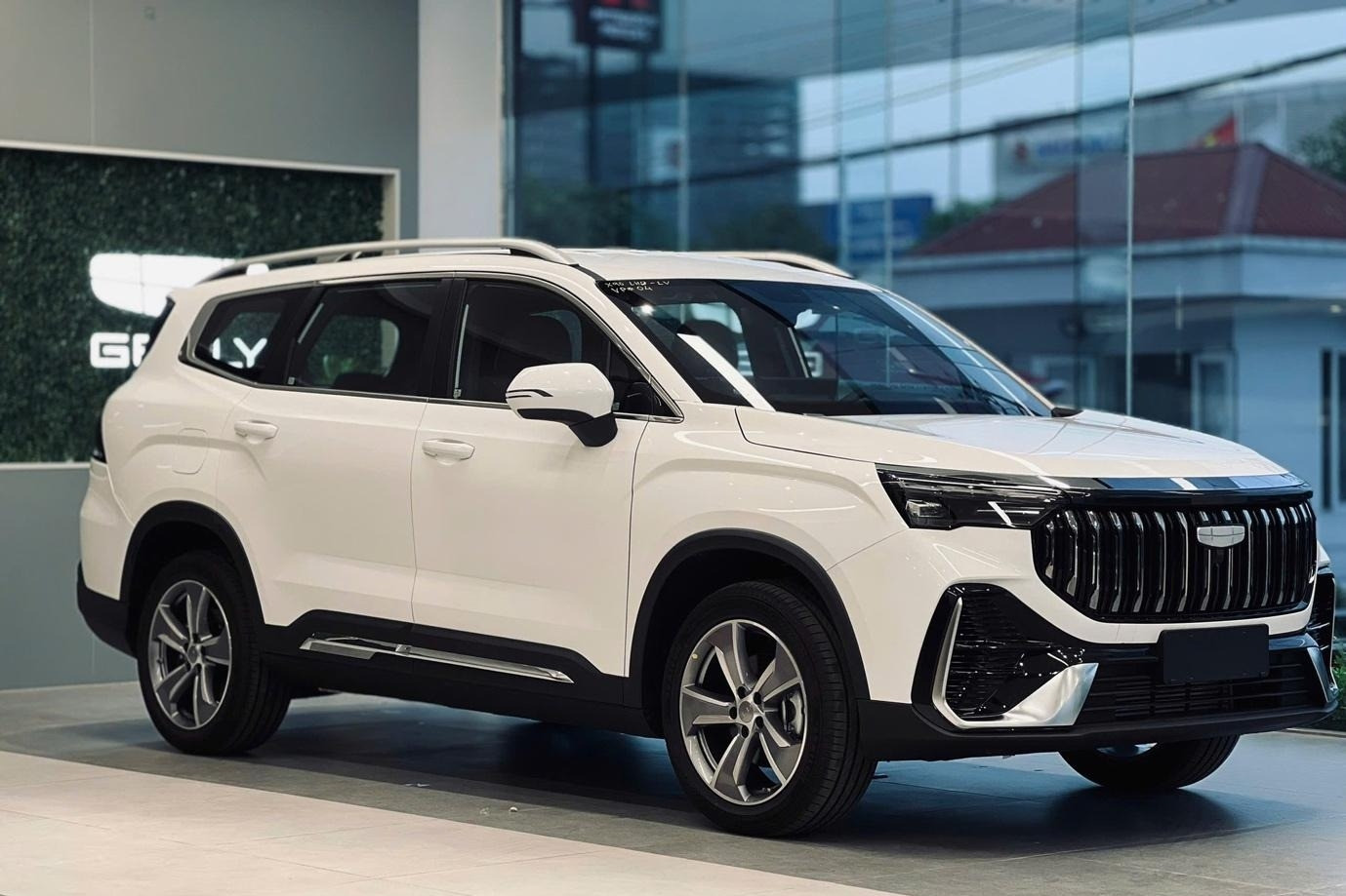Geely Okavango: Định nghĩa lại phân khúc D-SUV, đẳng cấp vượt giá tiền