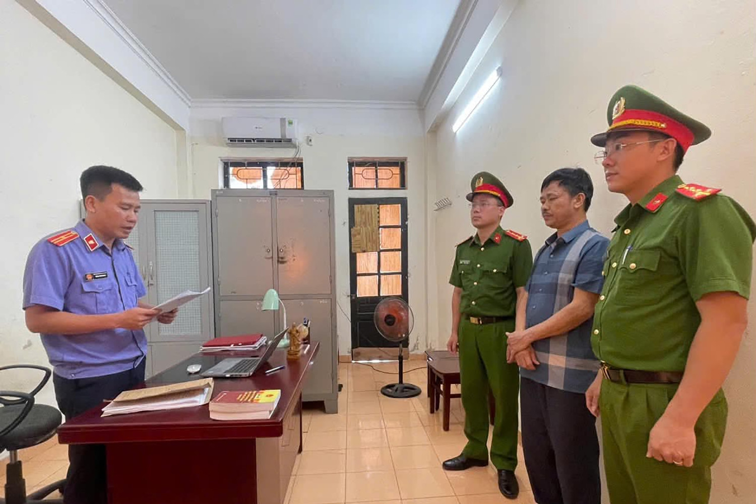 Khởi tố đối tượng thu mua lợn nhiễm dịch bán cho cơ sở giết mổ