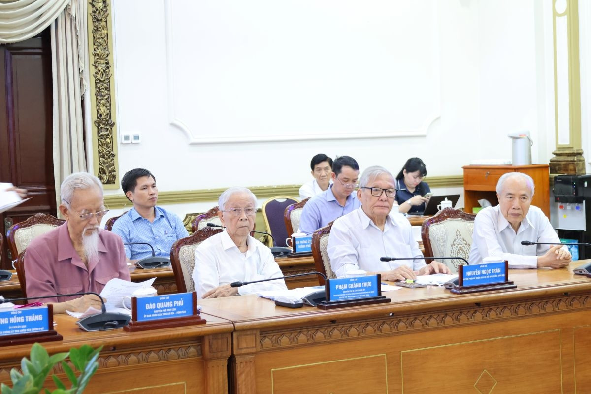 Nguyên lãnh đạo Trung ương, TPHCM hiến kế cho Luật Đô thị đặc biệt
