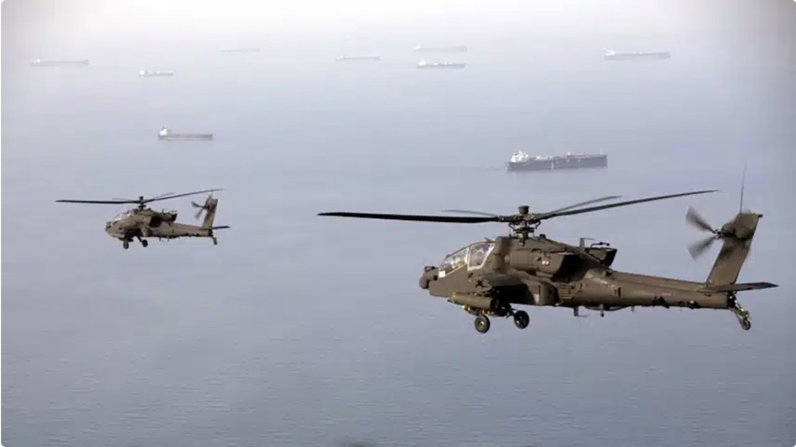 Trực thăng tấn công Mỹ trên eo biển Hormuz. Ảnh: CENTCOM
