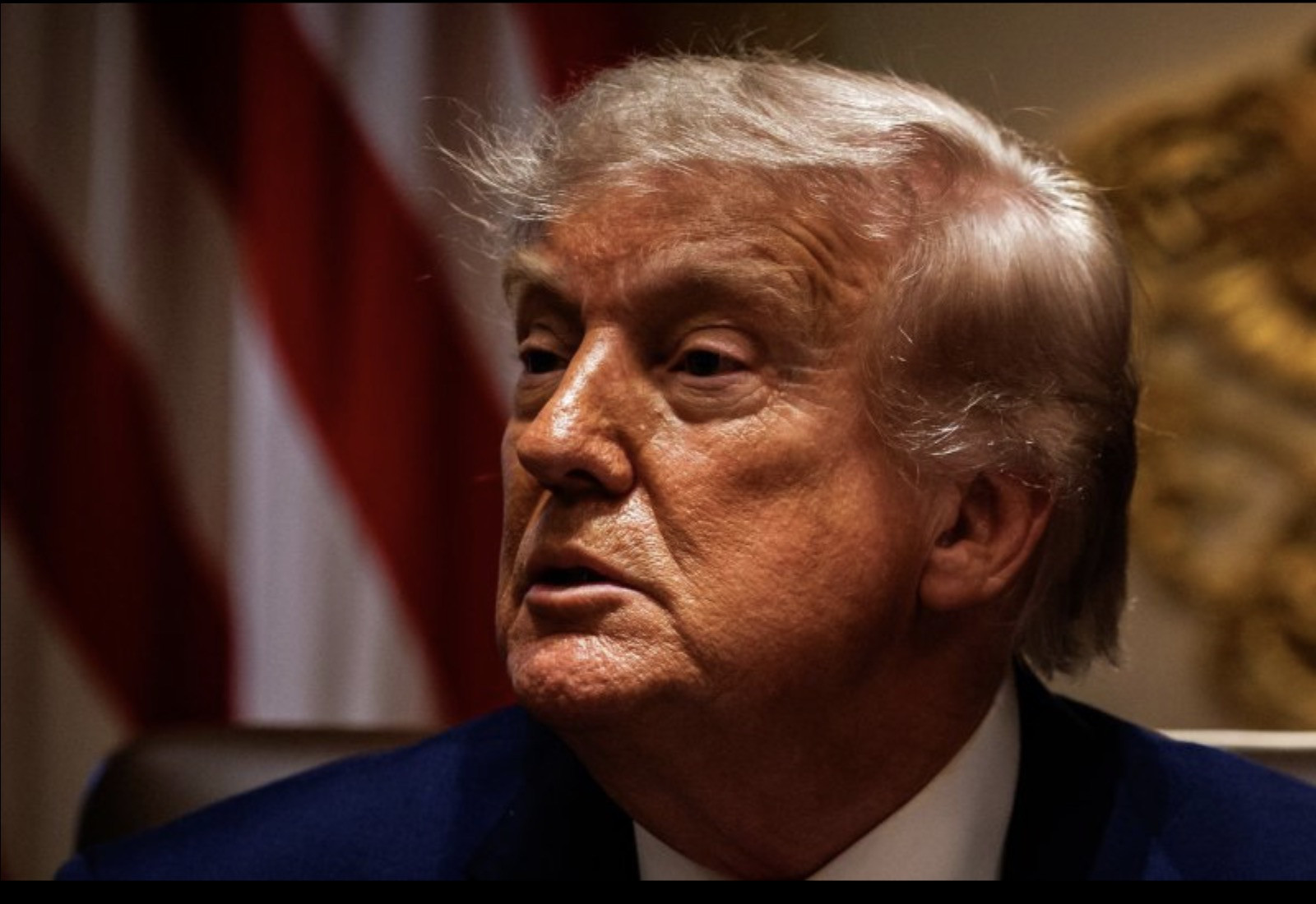 Ông Trump dọa tấn công Oman nếu can thiệp vào eo biển Hormuz