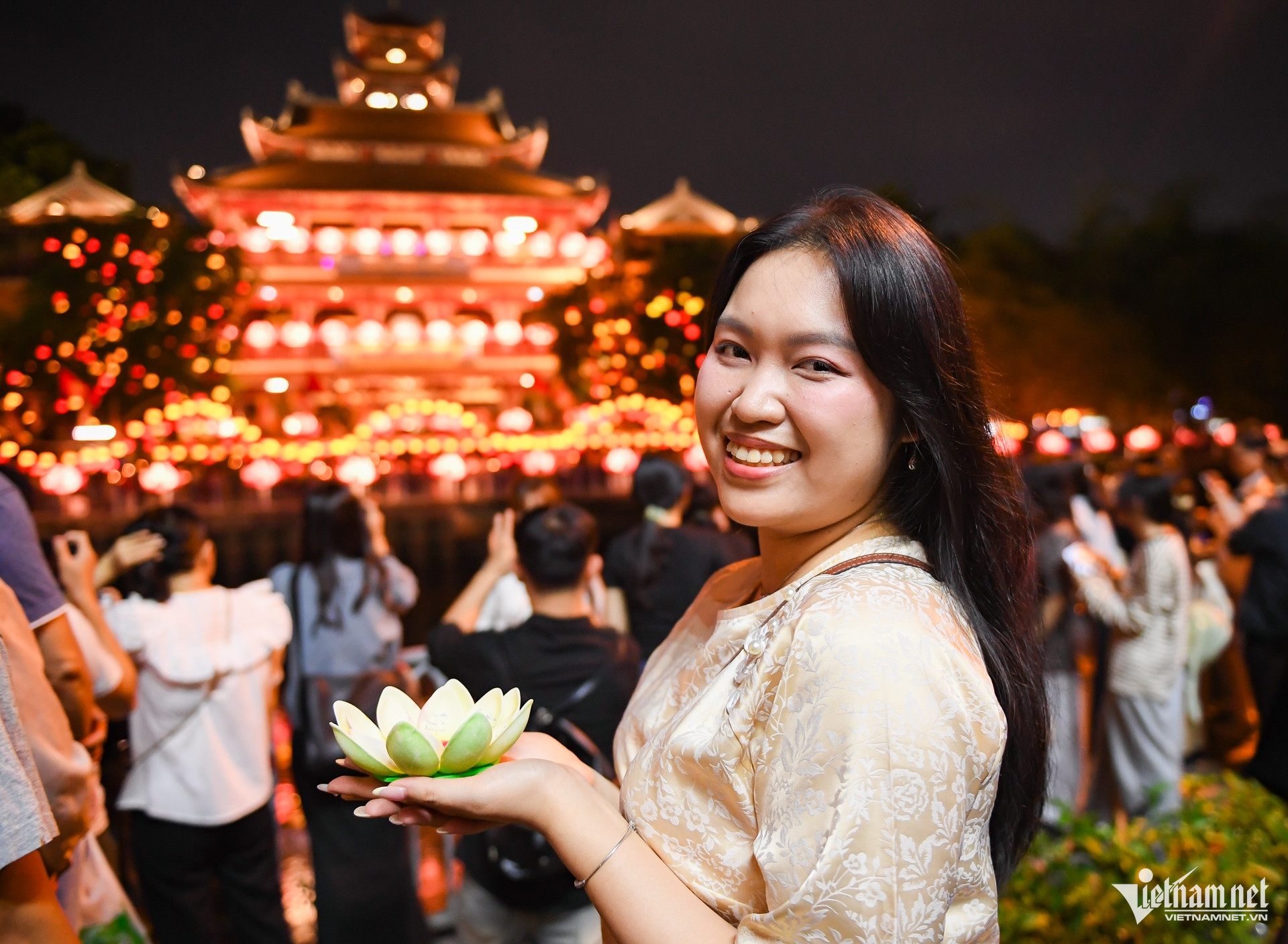 W-phật đản TPHCM nguyễn huế 21.jpg