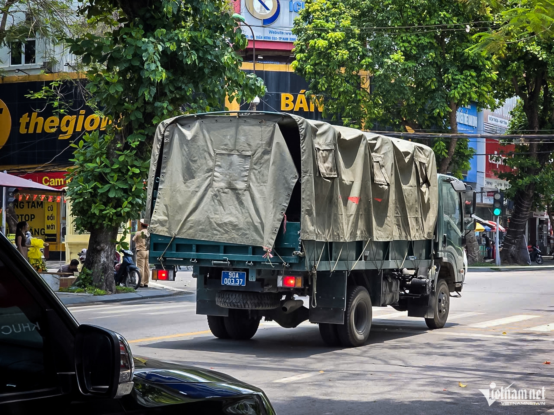 https://static-images.vnncdn.net/vps_images_publish/000001/000003/2026/5/28/w-phuc-thanh-17-2187.jpg