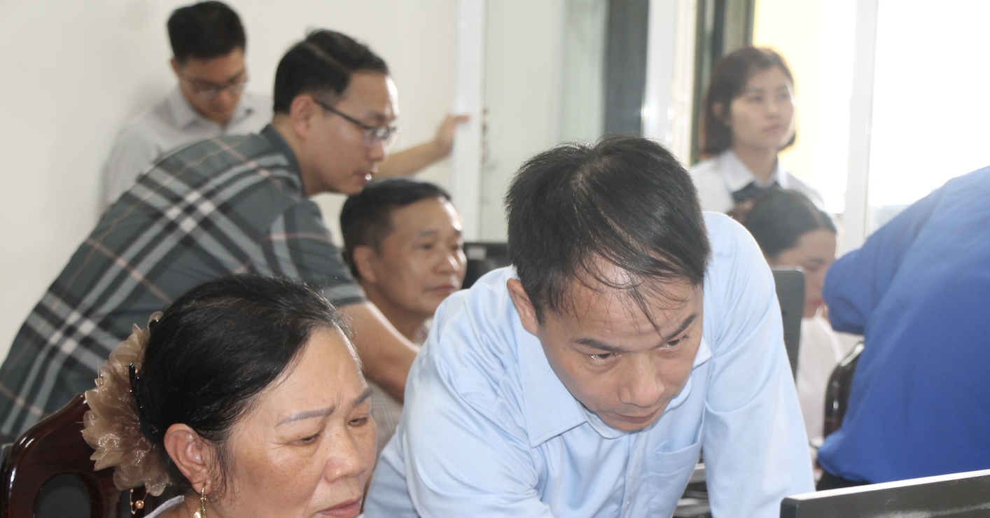 Xã Yên Lập phổ cập kỹ năng số cho người dân qua phong trào 'Bình dân học vụ số'