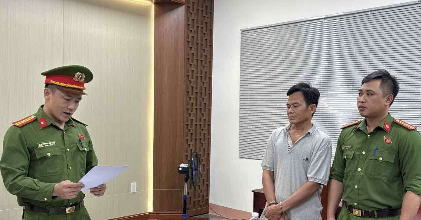 Bắt tạm giam tài xế xe tải lấn làn khiến 2 người đàn ông tử vong