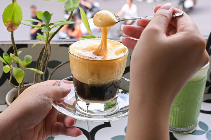 Cà phê muối ngon miệng nhưng 5 nhóm người nên tránh xa