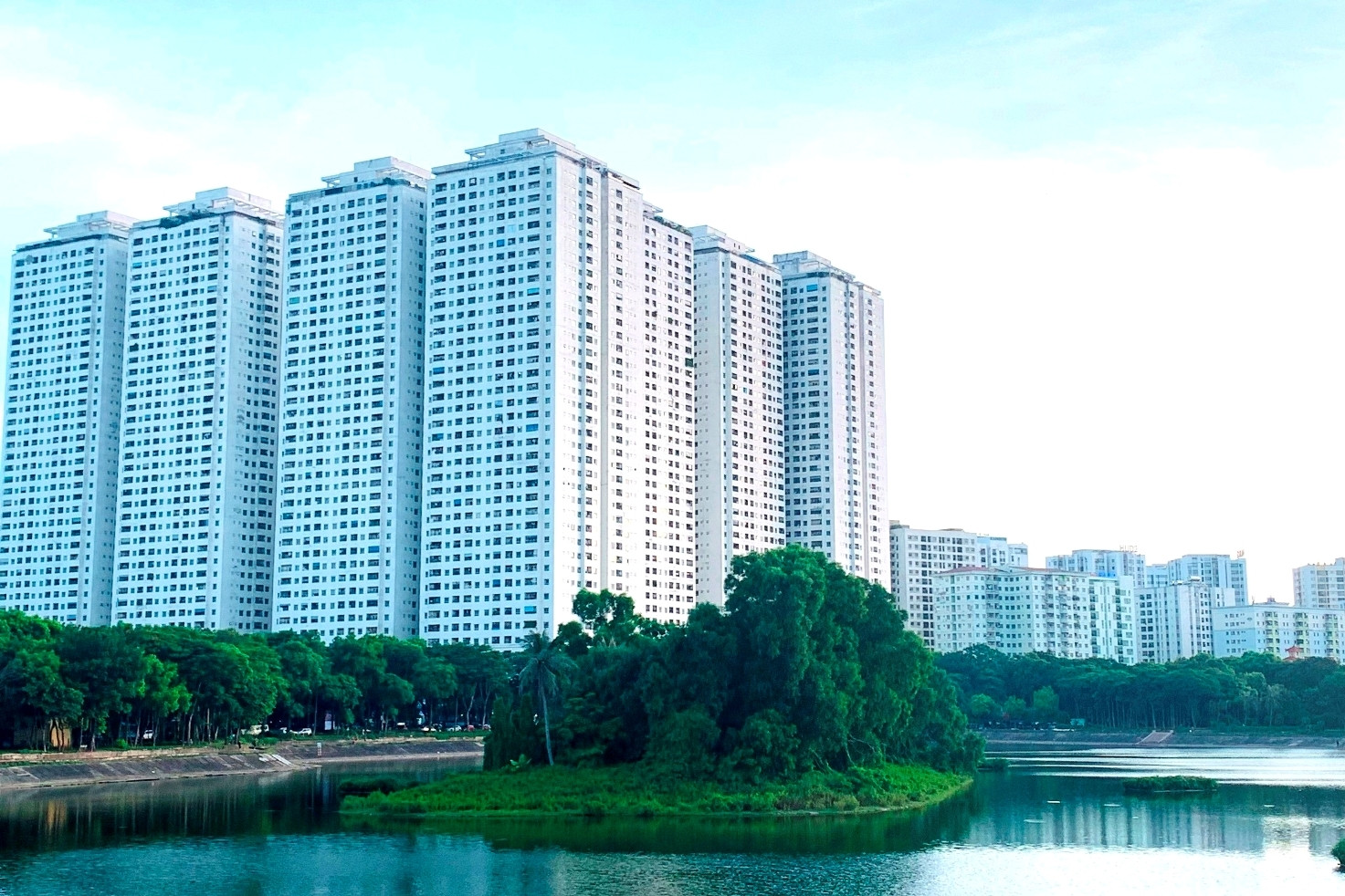Cho thuê quảng cáo, diện tích chung cư: Ban quản trị có phải nộp thuế?