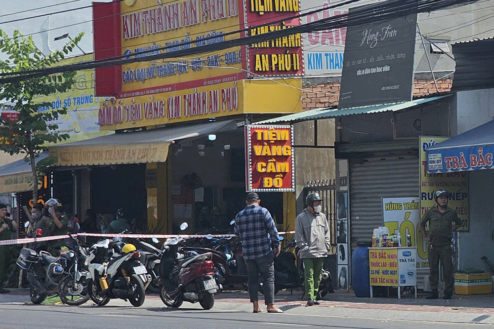 Công an TPHCM bắt 6 nghi phạm cướp tiệm vàng