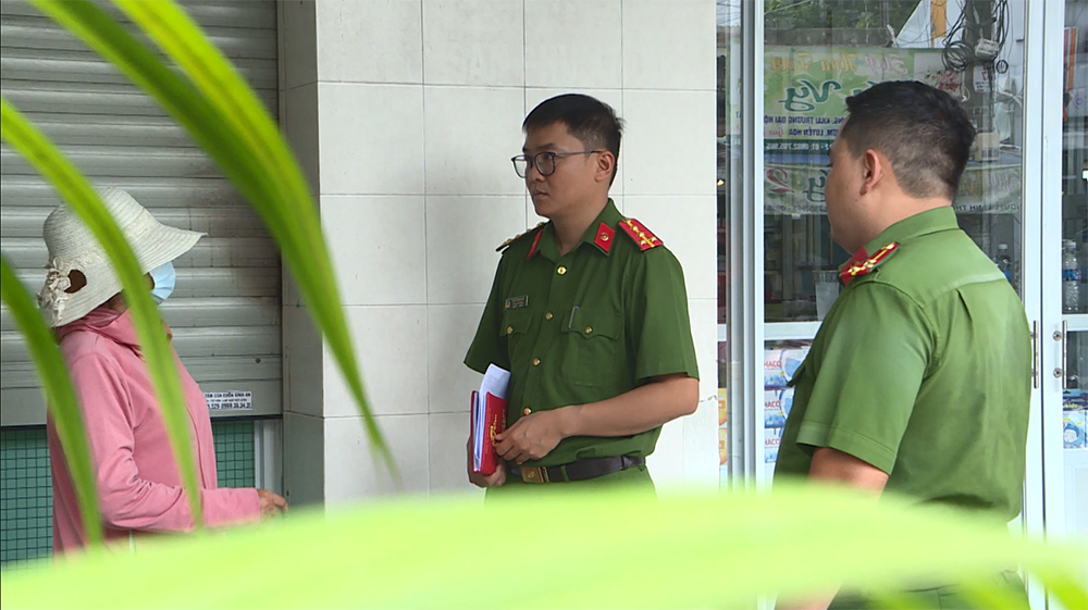 cong an trao doi bi hai.png