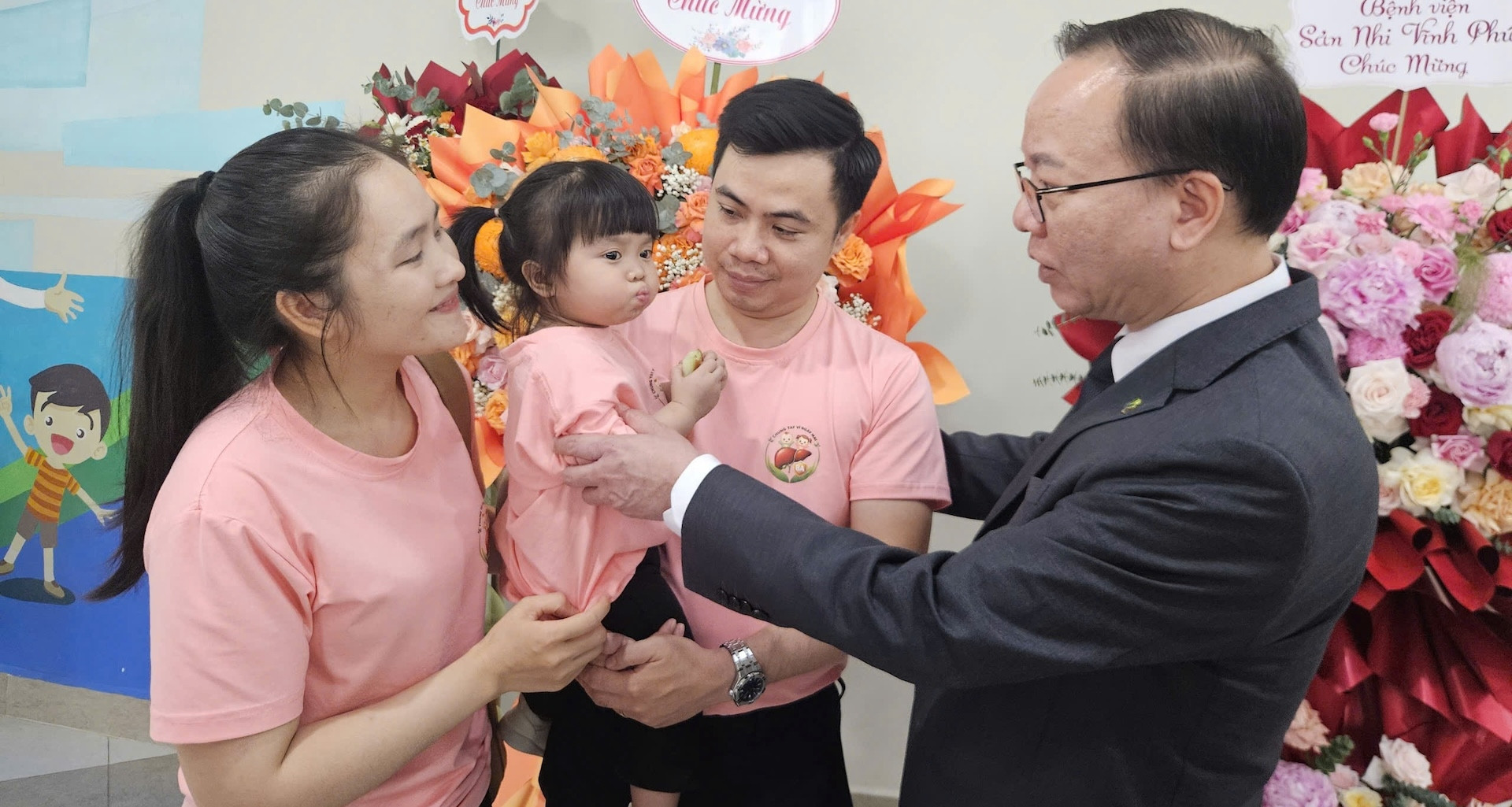 Giám đốc Bệnh viện Nhi Trung ương nói về chi phí ghép gan cho trẻ em