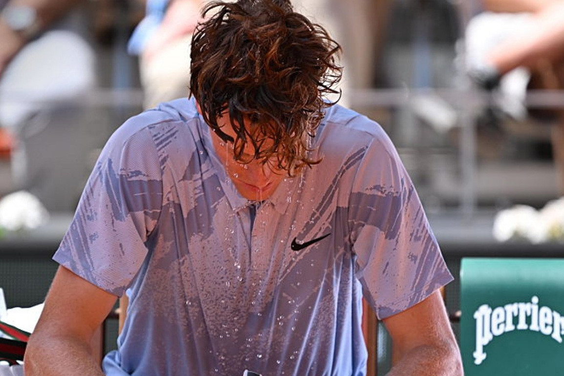 Sinner bị loại ở Roland Garros: Gục ngã ở lò lửa Paris