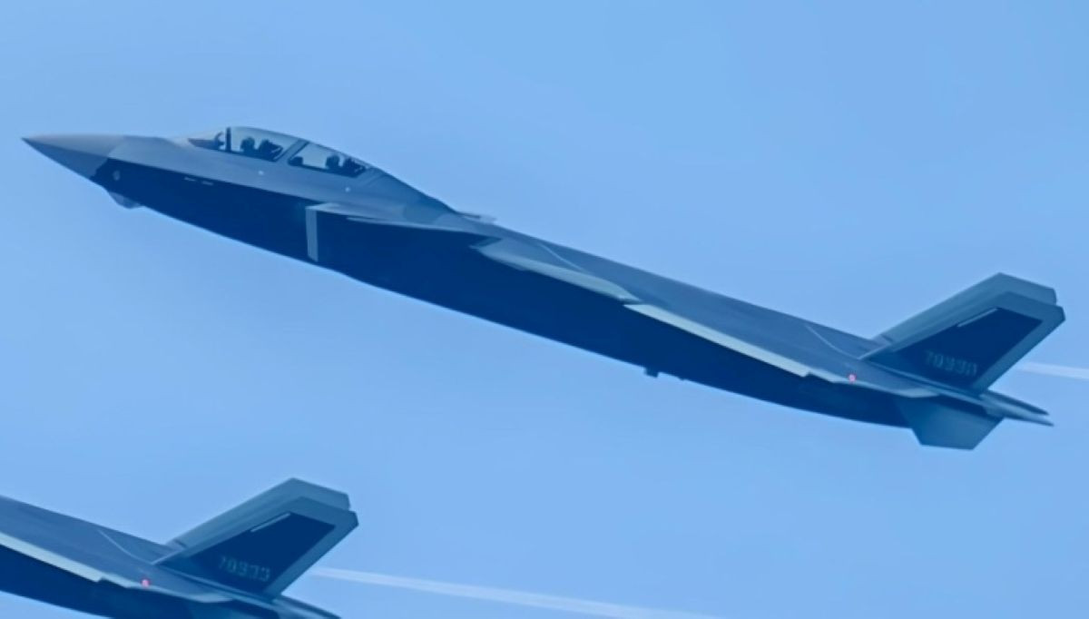 Tiêm kích J 20S 3.jpg